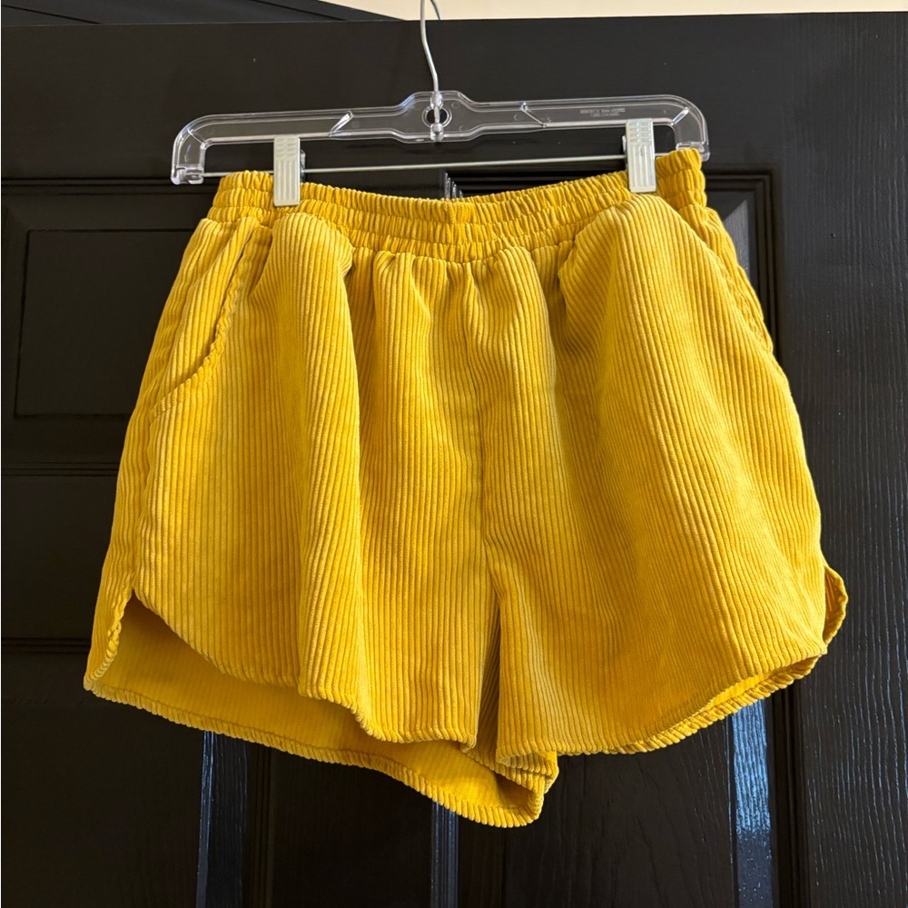 Women’s ribbed soft dressy shorts